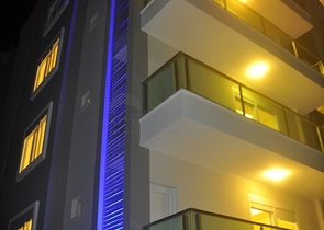 دوبلكس ثلاث غرف وصالة مميزة بتراسات واسعة في افسلار / الانيا 