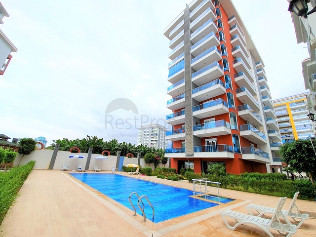 شقة غرفة وصالة مفروشة -ضمن مجمع سكني قريب من البحر والخدمات - في محمودلار / الانيا 