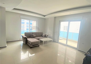 شقة غرفة وصالة مفروشة -ضمن مجمع سكني قريب من البحر والخدمات - في محمودلار / الانيا 