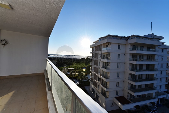 سعر مناسب - بين احضان الطبيعة -دوبلكس 2 غرفة وصالة -ضمن مجمع - في ديمرتاش / الانيا 