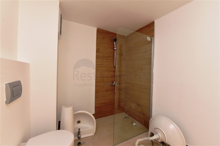 سعر مناسب - بين احضان الطبيعة -دوبلكس 2 غرفة وصالة -ضمن مجمع - في ديمرتاش / الانيا 