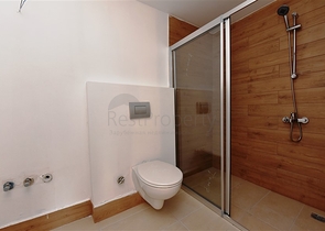 سعر مناسب - بين احضان الطبيعة -دوبلكس 2 غرفة وصالة -ضمن مجمع - في ديمرتاش / الانيا 