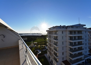 سعر مناسب - بين احضان الطبيعة -دوبلكس 2 غرفة وصالة -ضمن مجمع - في ديمرتاش / الانيا 