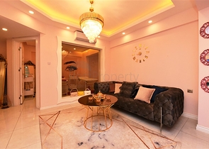 مركز تجاري - في مركز الانيا 