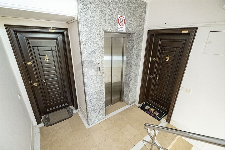 شقة 2 + 1 تطل على البحر الأبيض المتوسط ​​في أنطاليا