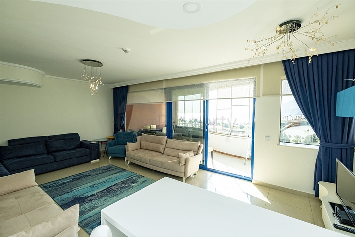 شقة 2 + 1 تطل على البحر الأبيض المتوسط ​​في أنطاليا