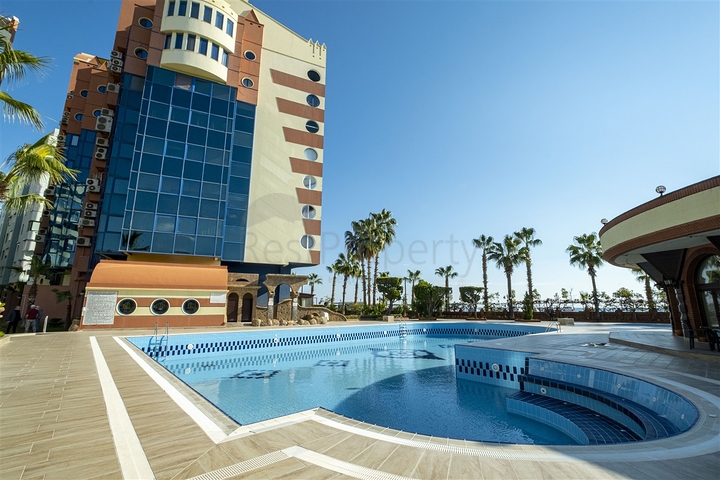 شقة 2 + 1 تطل على البحر الأبيض المتوسط ​​في أنطاليا