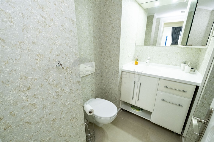 شقة 2 + 1 تطل على البحر الأبيض المتوسط ​​في أنطاليا