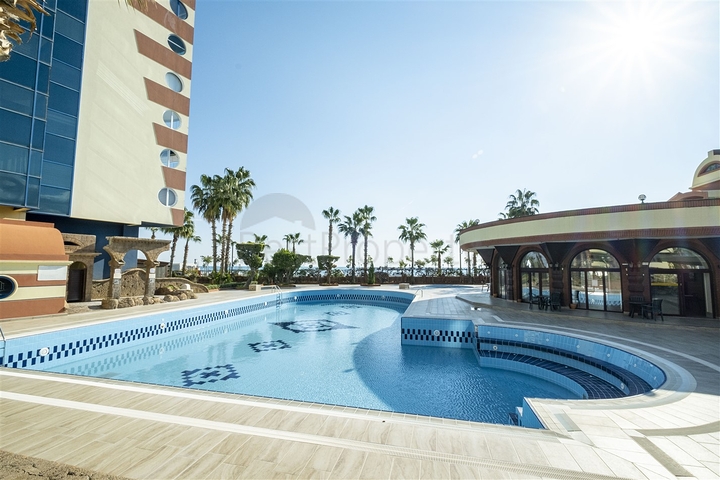 شقة 2 + 1 تطل على البحر الأبيض المتوسط ​​في أنطاليا