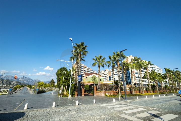 شقة 2 + 1 تطل على البحر الأبيض المتوسط ​​في أنطاليا