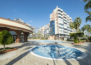 شقة 2 + 1 تطل على البحر الأبيض المتوسط ​​في أنطاليا