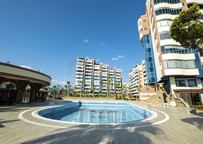 شقة 2 + 1 تطل على البحر الأبيض المتوسط ​​في أنطاليا