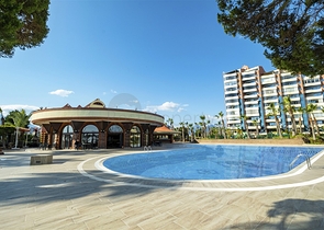 شقة 2 + 1 تطل على البحر الأبيض المتوسط ​​في أنطاليا