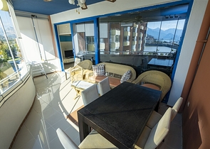 شقة 2 + 1 تطل على البحر الأبيض المتوسط ​​في أنطاليا