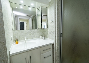 شقة 2 + 1 تطل على البحر الأبيض المتوسط ​​في أنطاليا