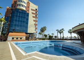 شقة 2 + 1 تطل على البحر الأبيض المتوسط ​​في أنطاليا