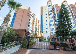 شقة 2 + 1 تطل على البحر الأبيض المتوسط ​​في أنطاليا