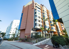 شقة 2 + 1 تطل على البحر الأبيض المتوسط ​​في أنطاليا