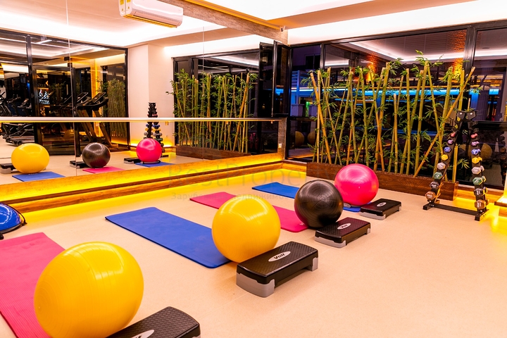 مجمع فاخر - خدمات  نجوم -شقة غرفة وصالة -في مهموتلار / الانيا 