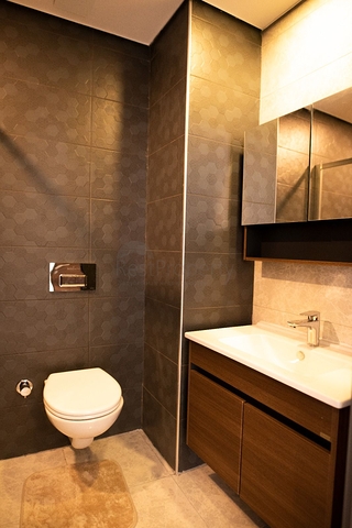 ضمن مجمع حديث يضم كافة الخدمات -شقة 1+1 - في مهموتلار / الانيا 