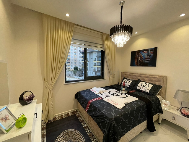 ضمن مجمع حديث يضم كافة الخدمات -شقة 1+1 - في مهموتلار / الانيا 