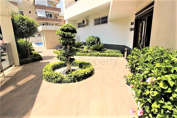 شقة 1+1 في وسط ألانيا