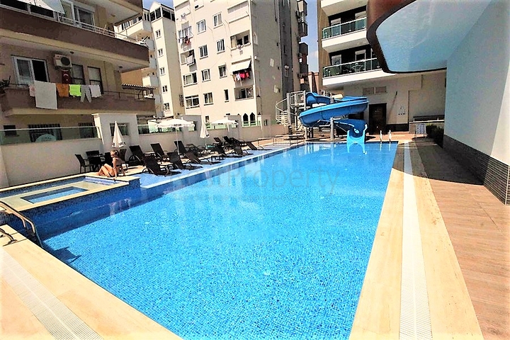 شقة 1+1 في وسط ألانيا