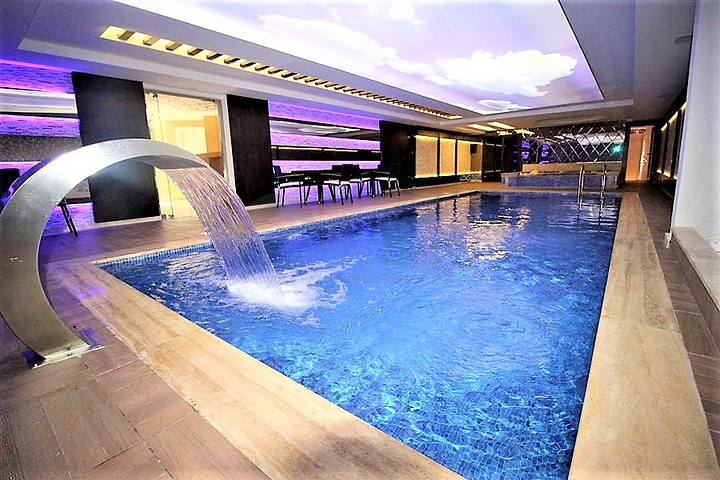 شقة 1+1 في وسط ألانيا