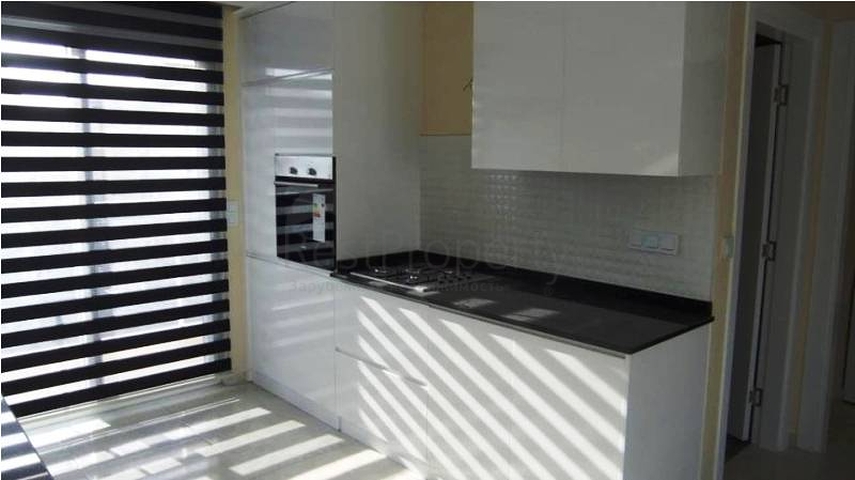 شقق في مجمع كامل مع حمام سباحة