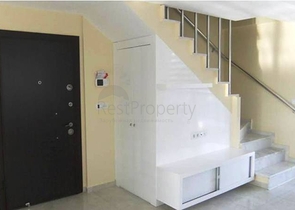 شقق في مجمع كامل مع حمام سباحة