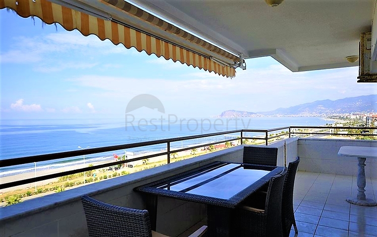 شقة مفروشة على السطر الأول