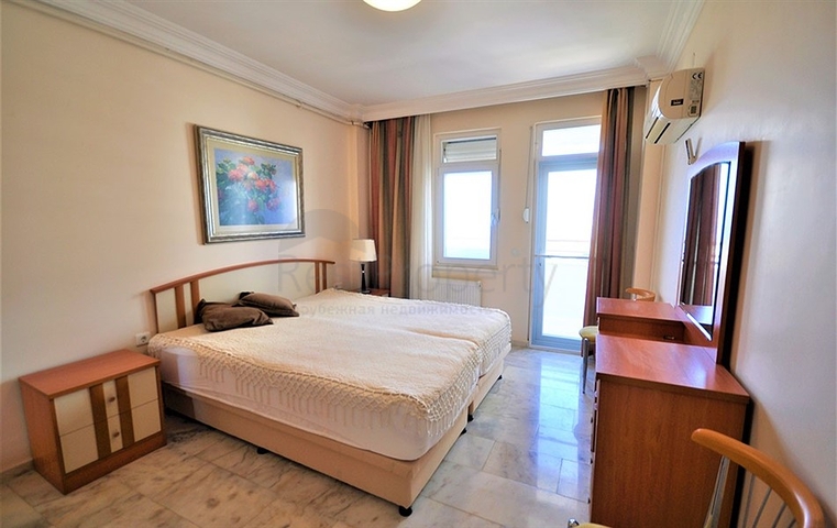 شقة مفروشة على السطر الأول