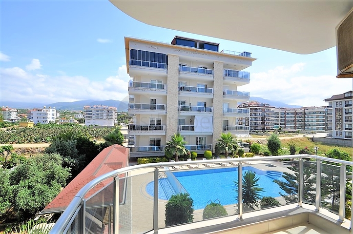 شقة مفروشة 1 + 1 في كستل