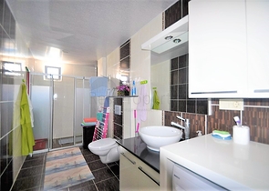 شقة مفروشة 1 + 1 في كستل