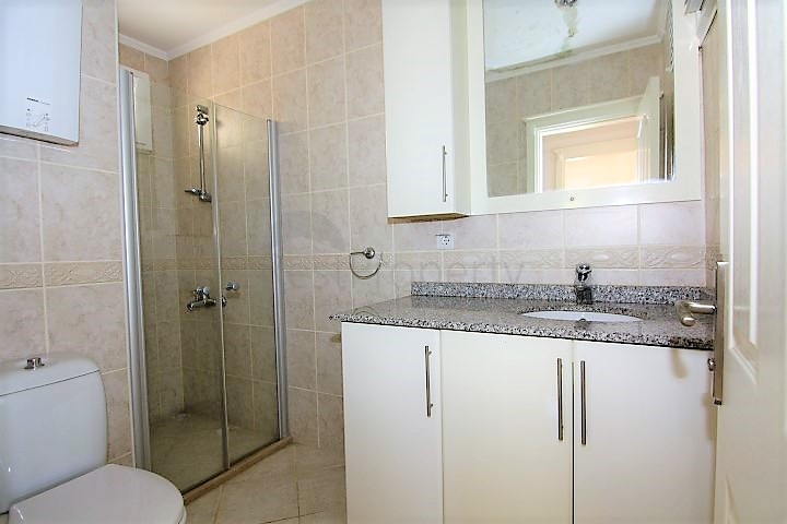 دوبلكس مفروش 3 + 1 مع إطلالات على البحر والقلعة