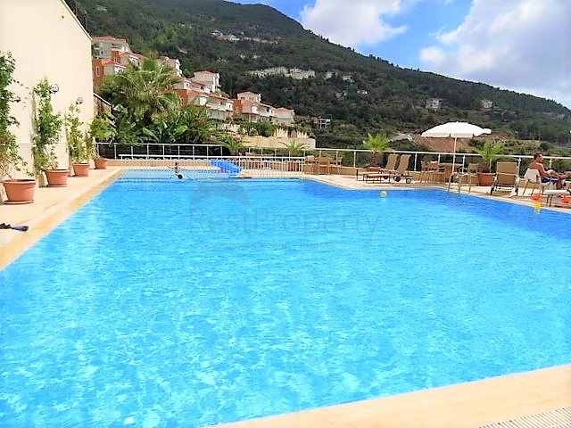 دوبلكس مفروش 3 + 1 مع إطلالات على البحر والقلعة