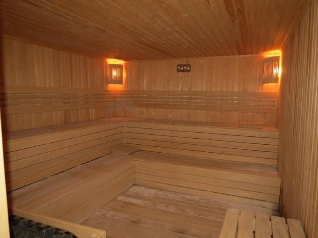 دوبلكس مفروش 3 + 1 مع إطلالات على البحر والقلعة