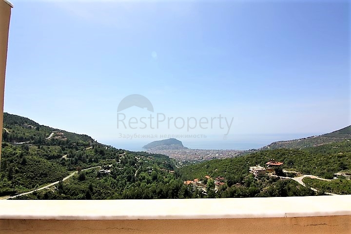 دوبلكس مفروش 3 + 1 مع إطلالات على البحر والقلعة