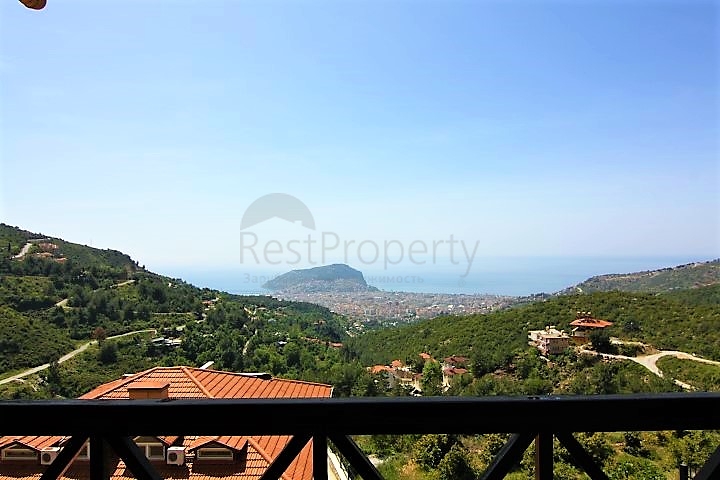 دوبلكس مفروش 3 + 1 مع إطلالات على البحر والقلعة