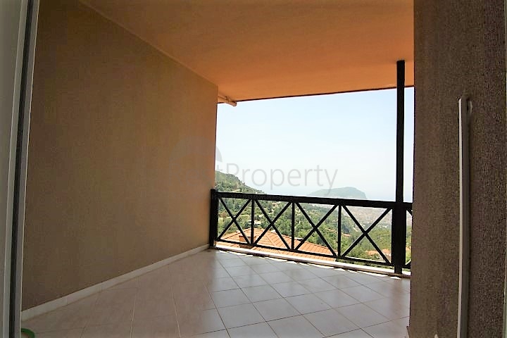 دوبلكس مفروش 3 + 1 مع إطلالات على البحر والقلعة