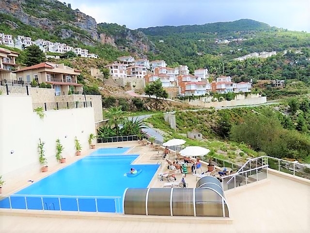 دوبلكس مفروش 3 + 1 مع إطلالات على البحر والقلعة