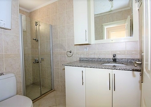 دوبلكس مفروش 3 + 1 مع إطلالات على البحر والقلعة