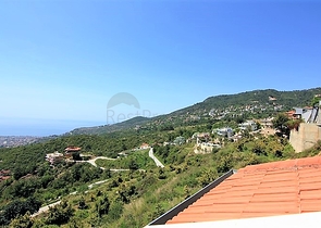 دوبلكس مفروش 3 + 1 مع إطلالات على البحر والقلعة