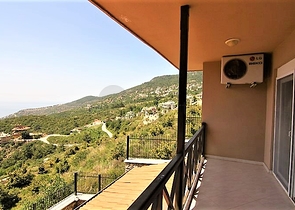 دوبلكس مفروش 3 + 1 مع إطلالات على البحر والقلعة