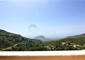 دوبلكس مفروش 3 + 1 مع إطلالات على البحر والقلعة