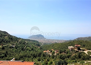 دوبلكس مفروش 3 + 1 مع إطلالات على البحر والقلعة