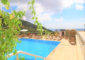 دوبلكس مفروش 3 + 1 مع إطلالات على البحر والقلعة