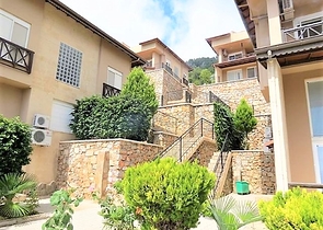 دوبلكس مفروش 3 + 1 مع إطلالات على البحر والقلعة