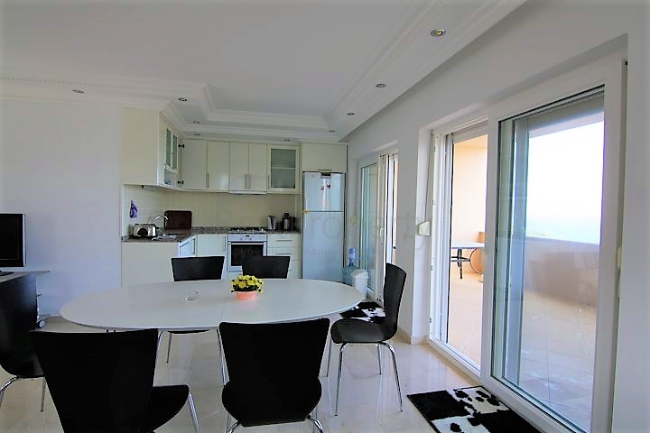 شقة دوبلكس في منطقة كارجيجاك