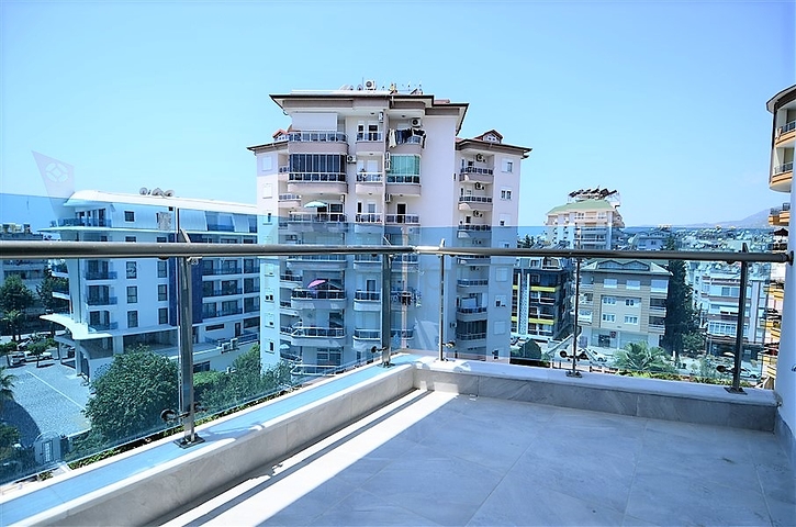 شقة مع مطبخ منفصل في مجمع النخبة في وسط ألانيا